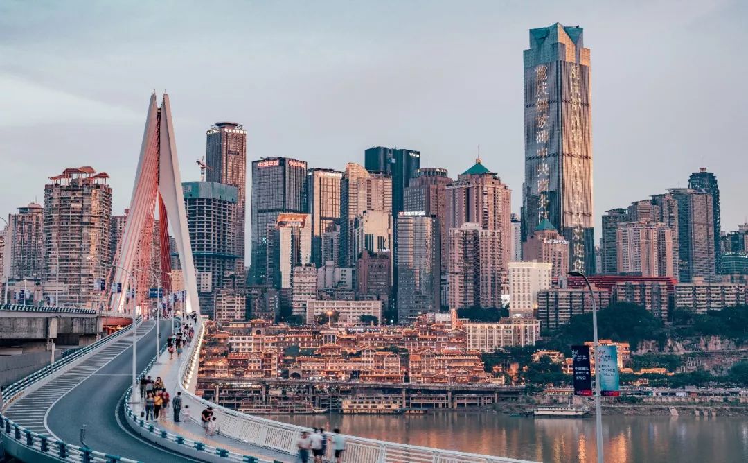 重庆,城市与励志精神的交融辉映